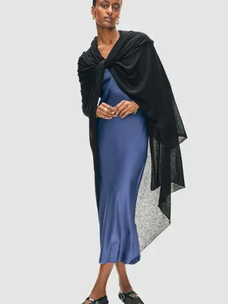 WHITE + WARREN Superfine Cashmere Travel Wrap