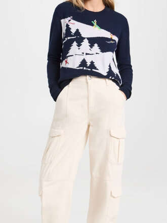 AUTUMN CASHMERE SNOWSCAPE W/ SKIERS