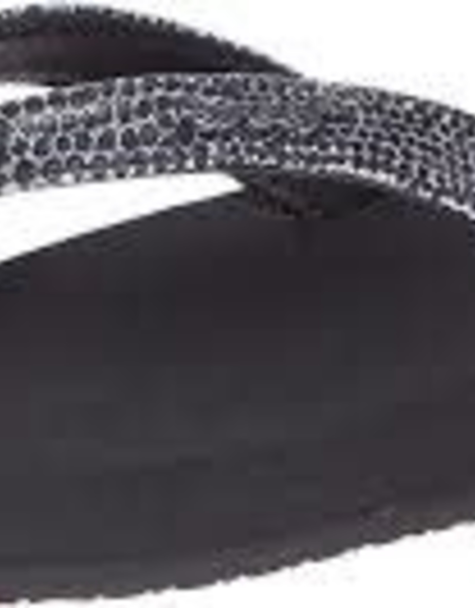 reef star cushion almond