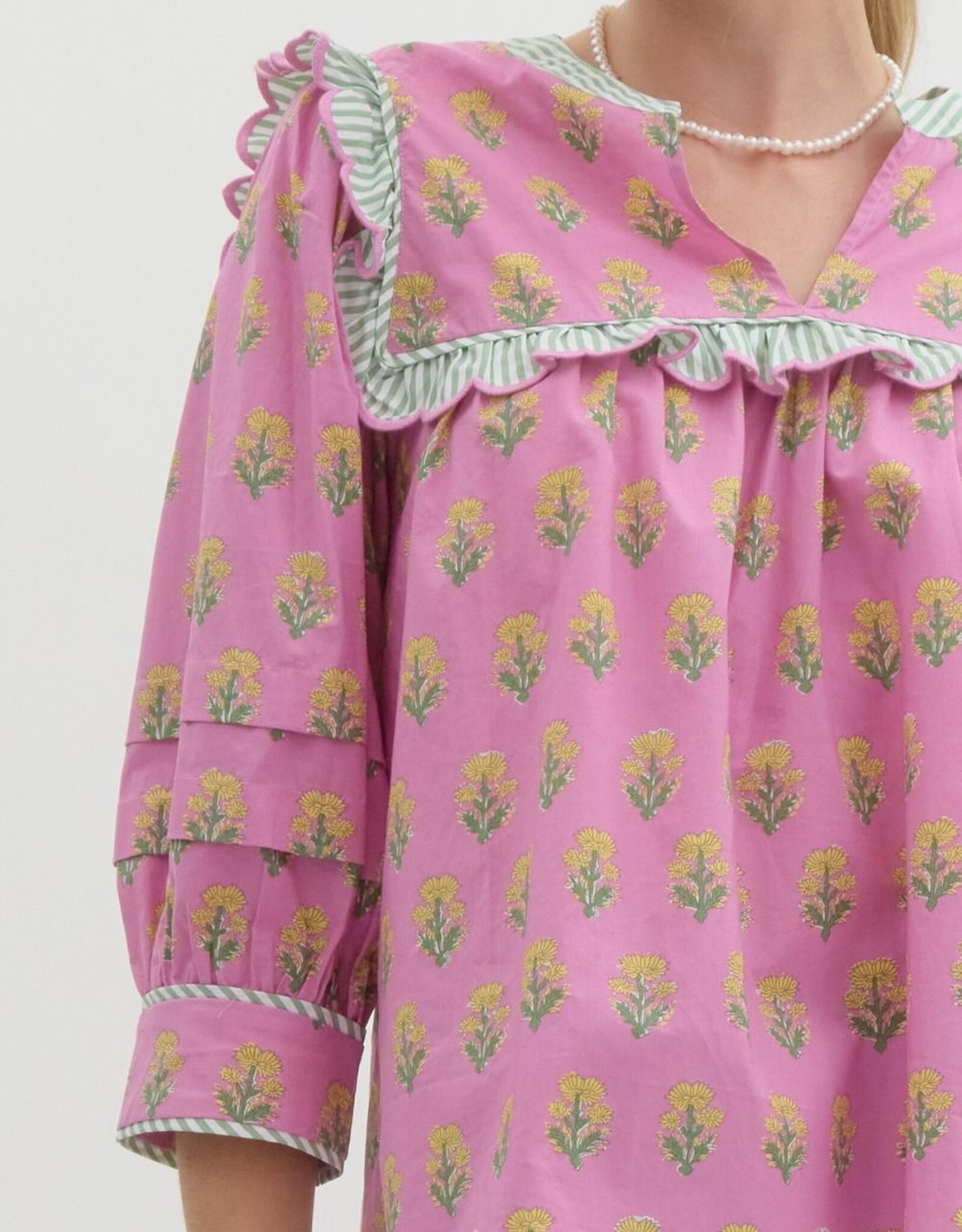 Botanical top w/ Striped Scallop Trim
