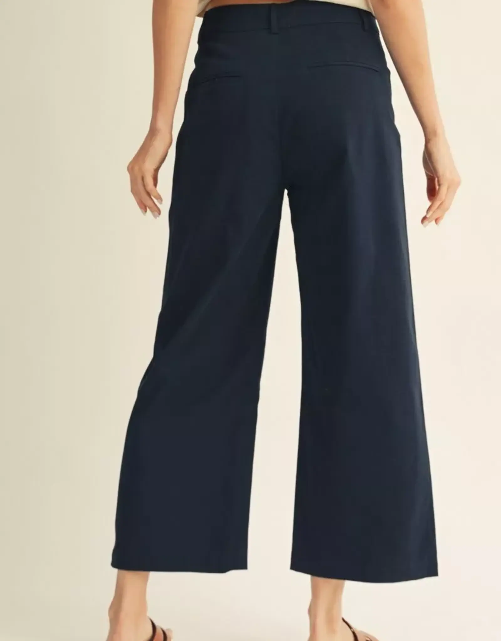 Navy Scallop Pocket Pant