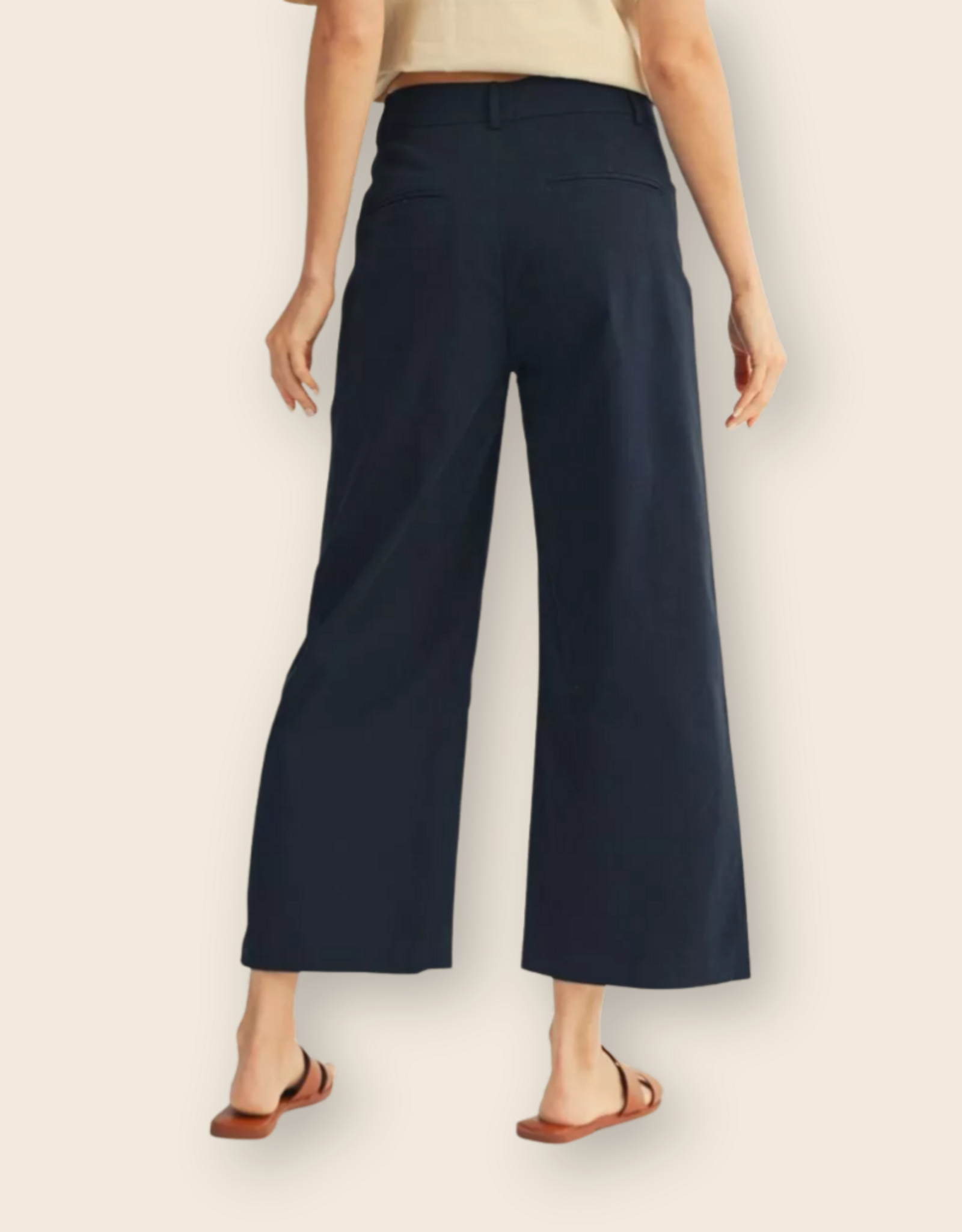 Navy Scallop Pocket Pant