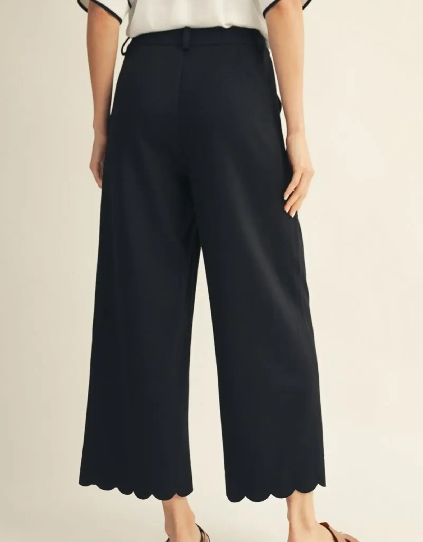 Black Scallop Wide Leg Pant