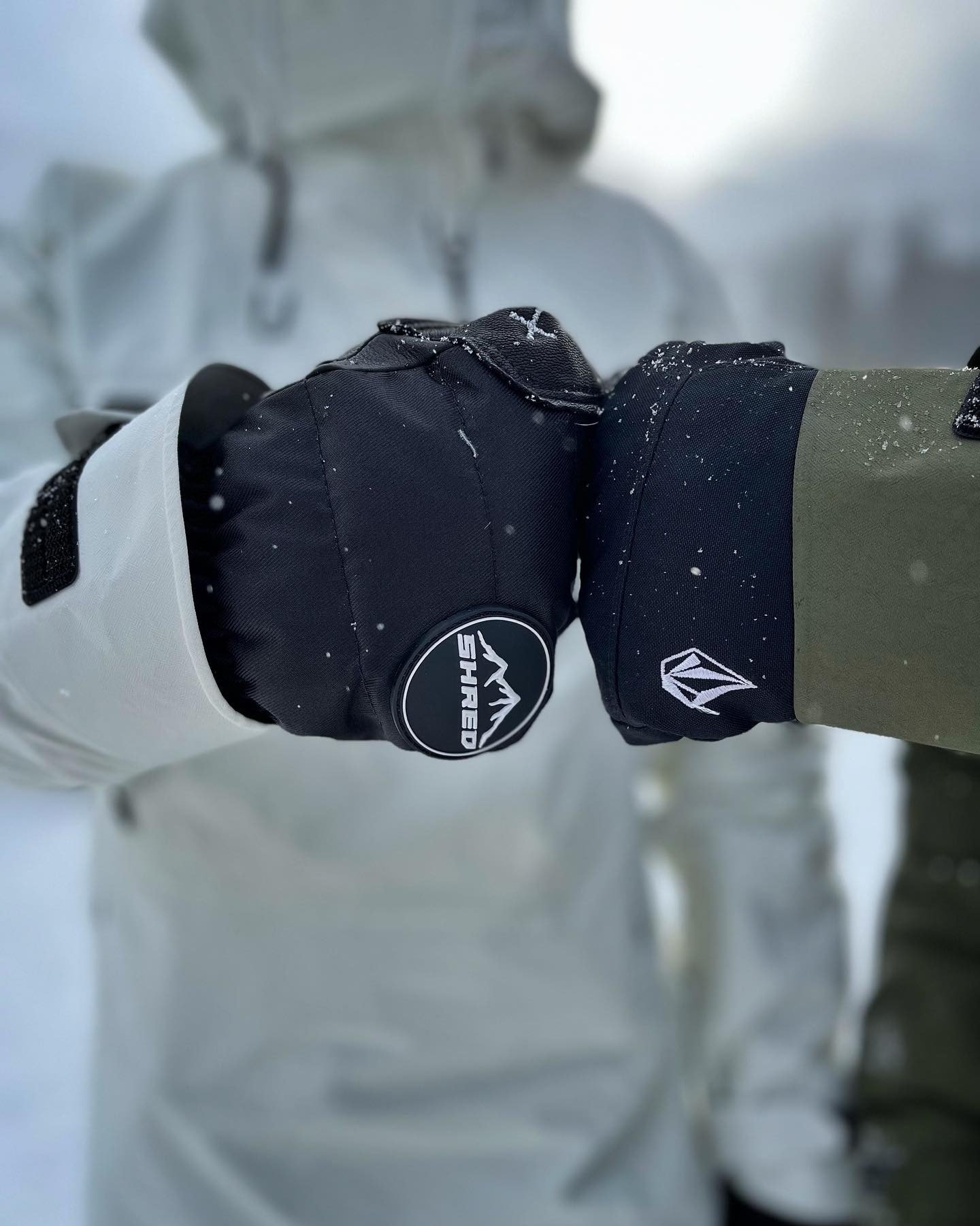 Guante de nieve AK3 Acon – The Edge Sport