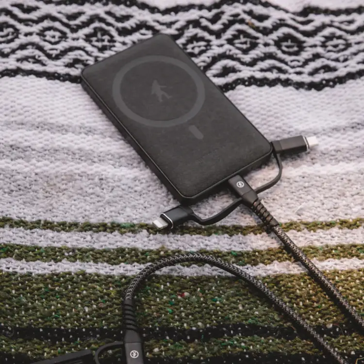 Outdoor Tech Outdoor Tech CALAMARI ULTRA PLUS - 5-in-1 MFI Charge Cable (2M)