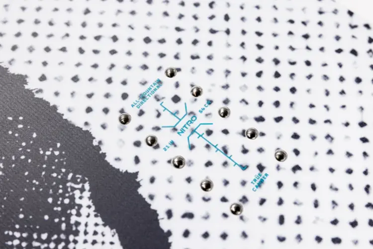 Nitro 2026 Nitro Alternator X Volcom Snowboard