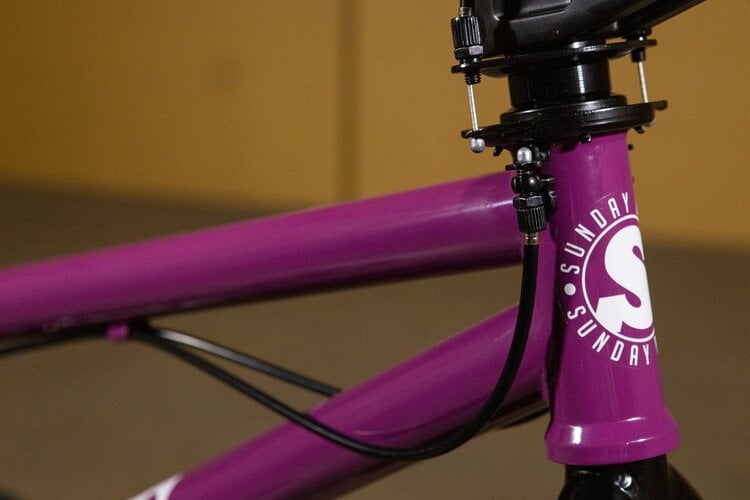 Sunday BIKE, SUNDAY PRIMER 20.5"  - GLOSS BERRY