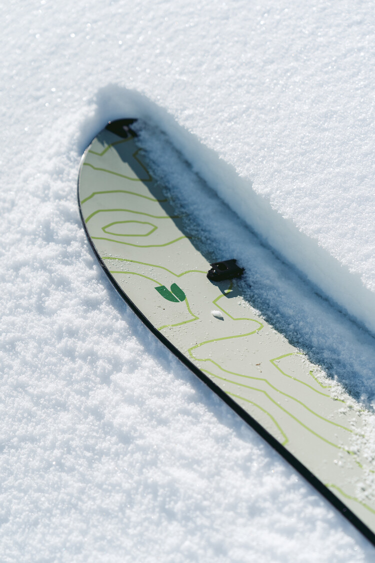 United Shapes 2027 United Shapes Covert Splitboard