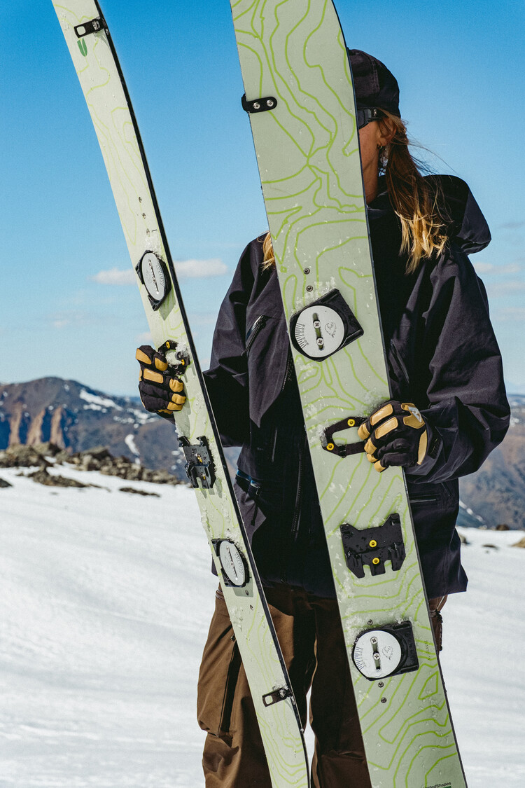 United Shapes 2027 United Shapes Covert Splitboard