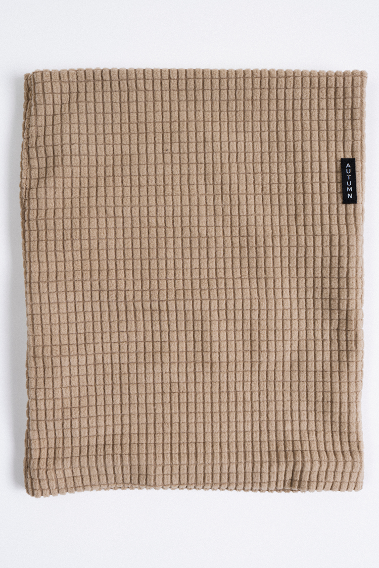 Autumn 2027 Autumn Grid Fleece Neck Gaiter
