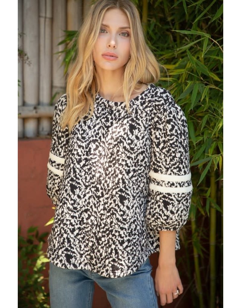 Voy Voy Quilted Printed Knit Top