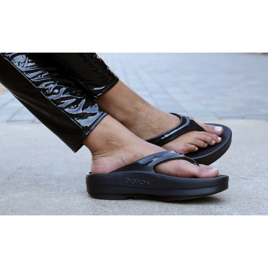 Oofos Oofos OOmega Thong Sandal 1410
