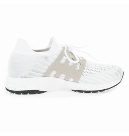 UYN Women's Washi Athletic Shoe