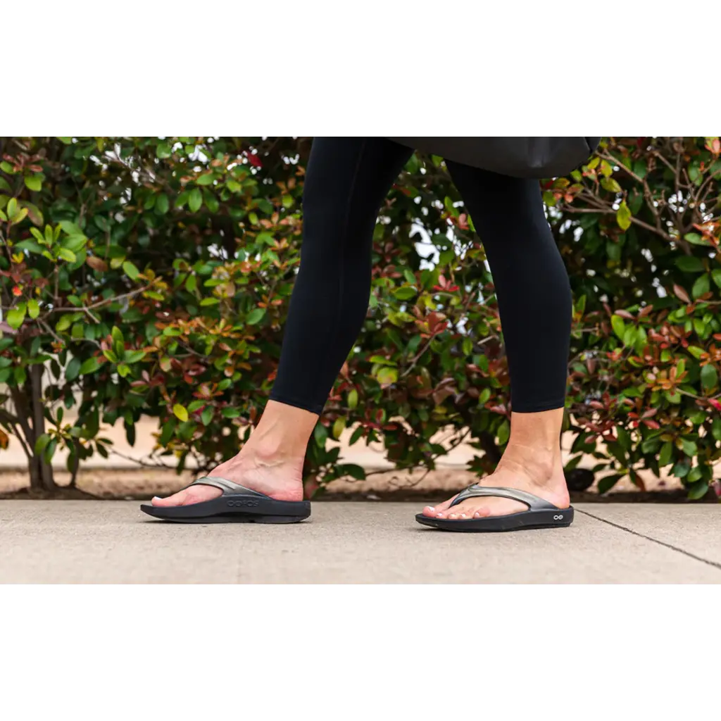 Oofos Oofos Women's OOlala Luxe Thong Sandal