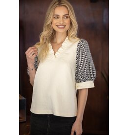 Voy Printed Sleeve Ruffle V Neck Top