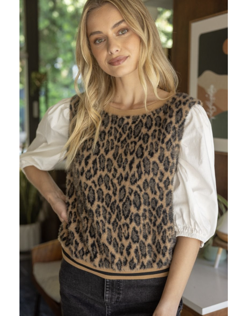 Voy Voy Leopard Fur Contrast Sleeve Top