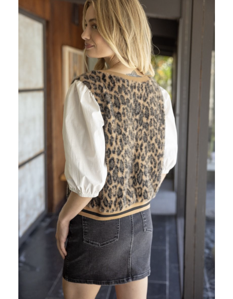 Voy Voy Leopard Fur Contrast Sleeve Top