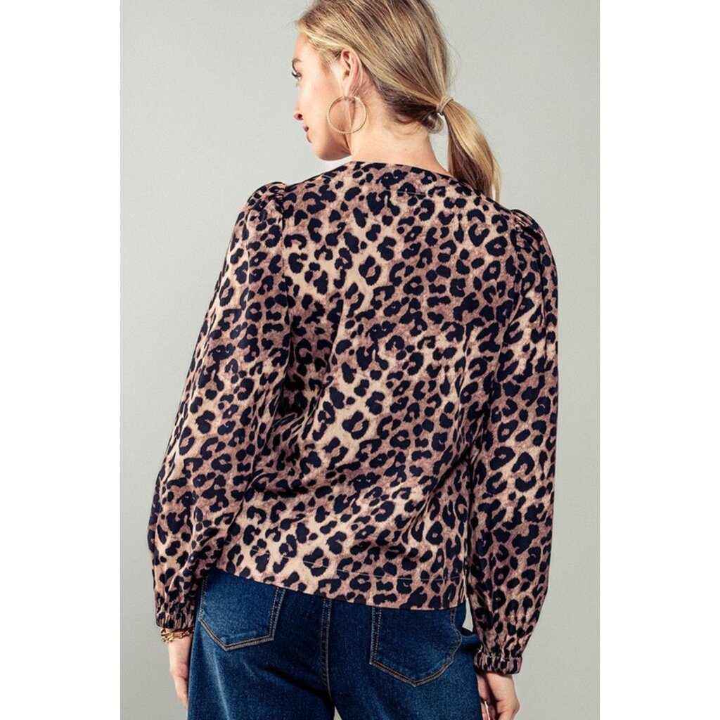 Trend Notes Trend Notes Untamed Elegance Buttoned Top