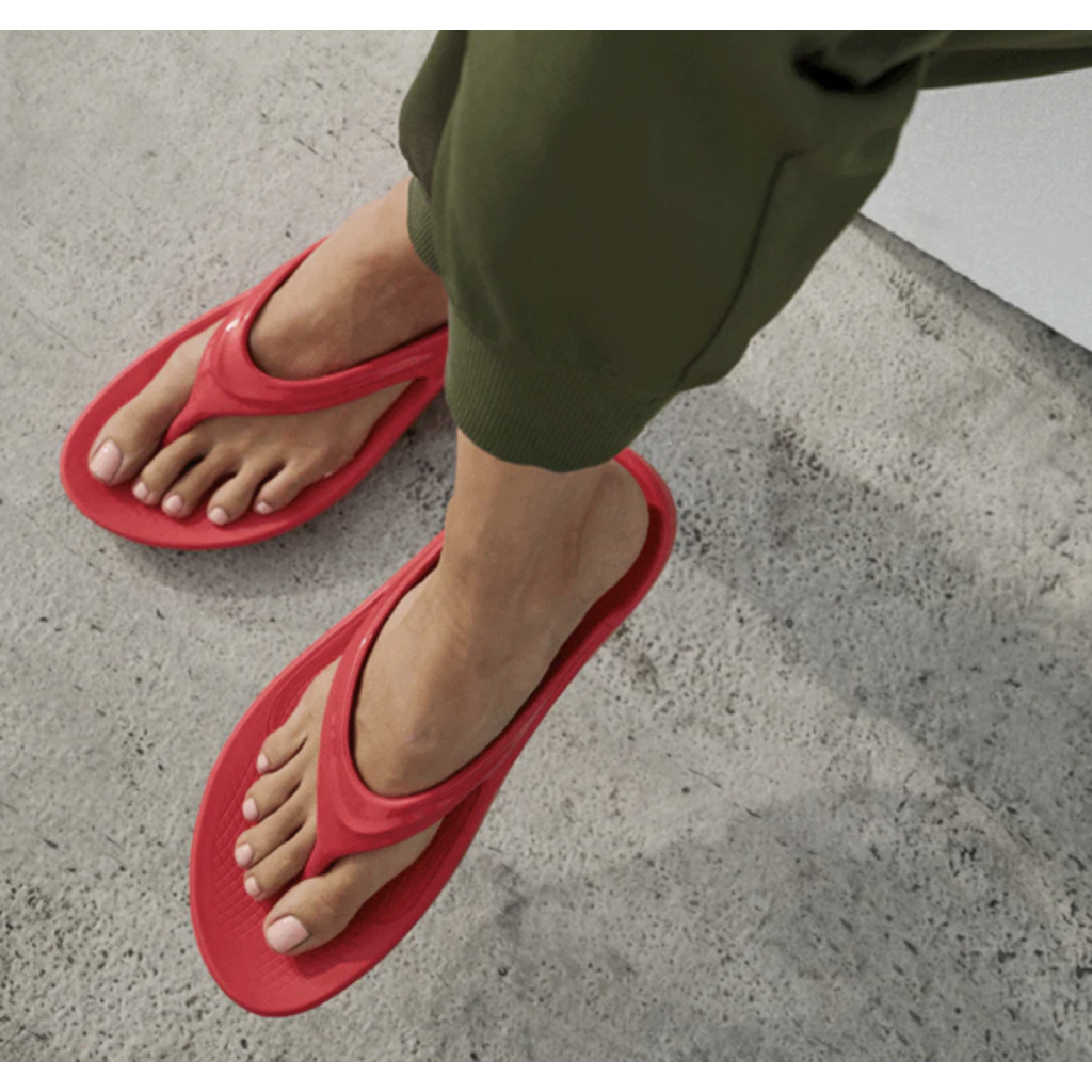 Oofos Oofos OOLala Thong Sandal