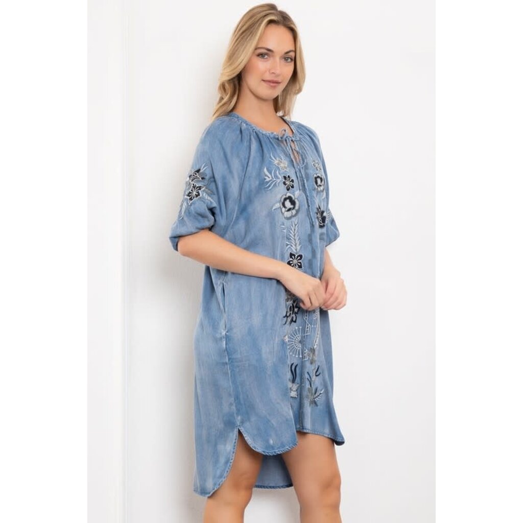Blue Velvet Blue Velvet Embroidery Balloon Sleeve Tunic Dress