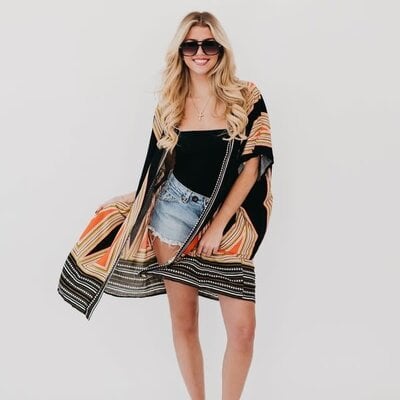 Pretty Simple In The City Of Paradise Kimono
