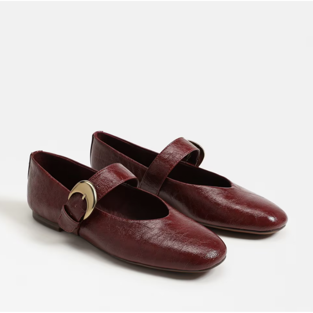 Circus Circus Bella Flat