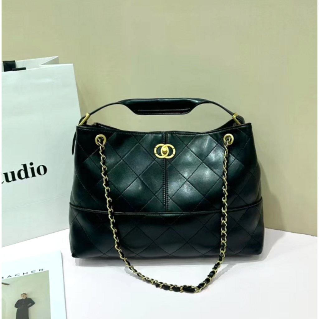 Pretty Persuasions Pretty Persuasions Suede Like Tote Bag