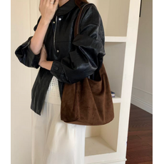 Pretty Persuasions Pretty Persuasions Suede Like Shoulder Bag