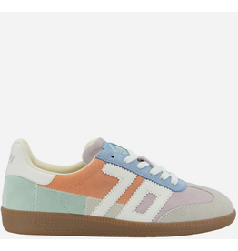 Back 70 Squid Sneaker