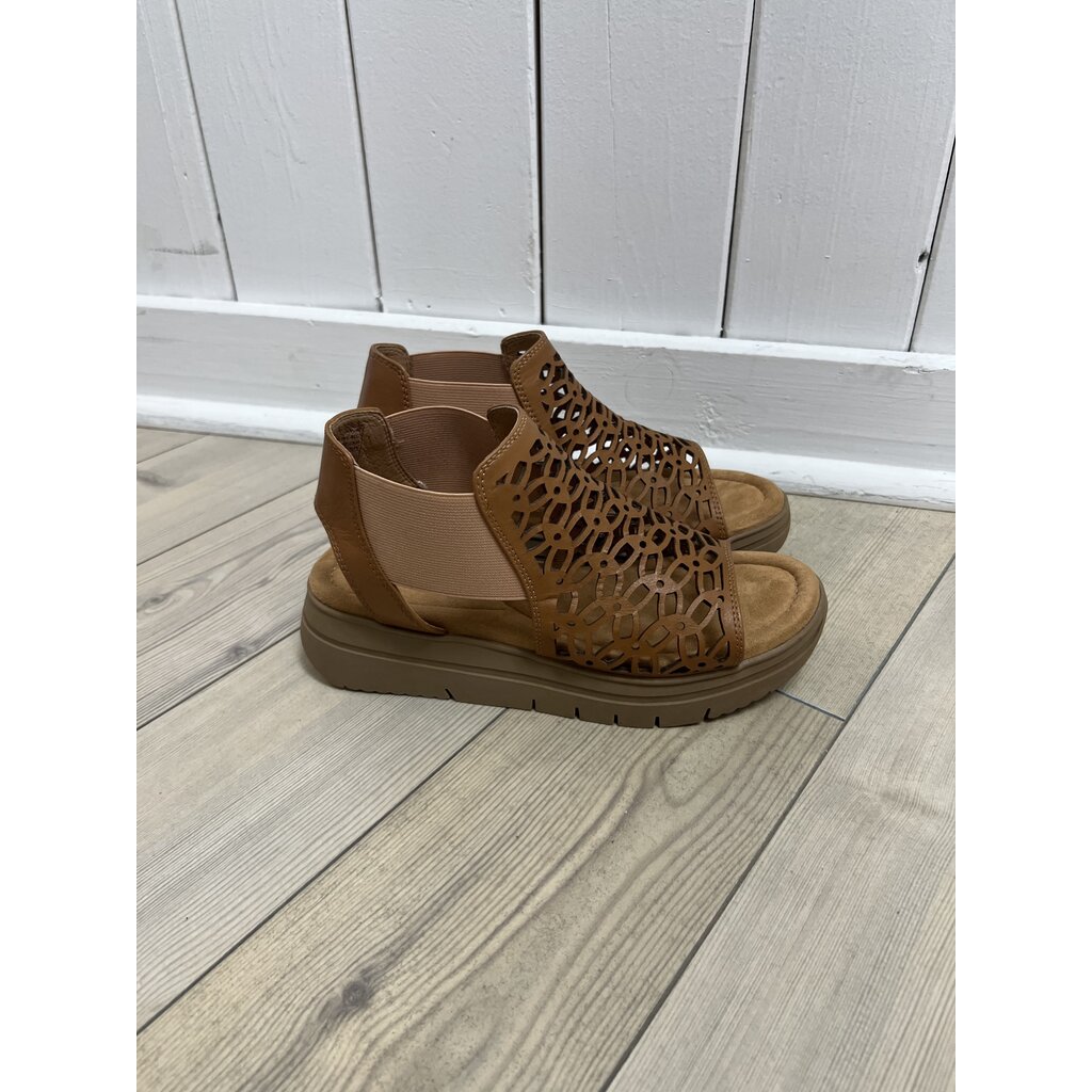 Salvia Salvia Addison Perforated Sandal