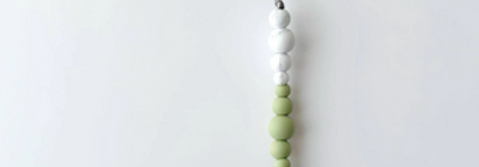 Attache-suce minimaliste - Olive Sauge
