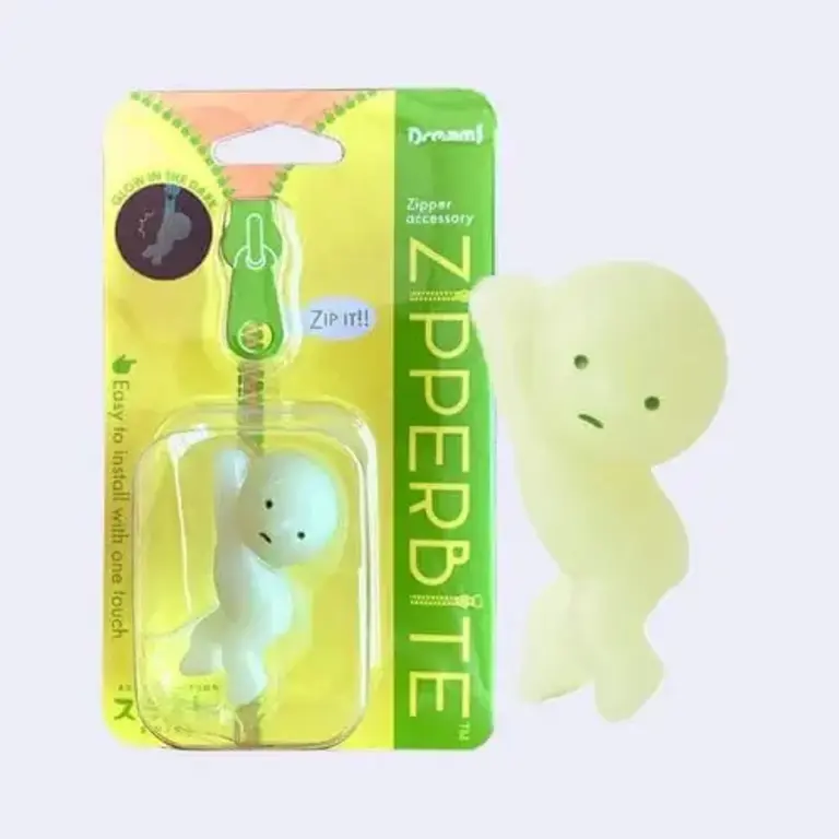 Smiski Zipperbite Hanging On