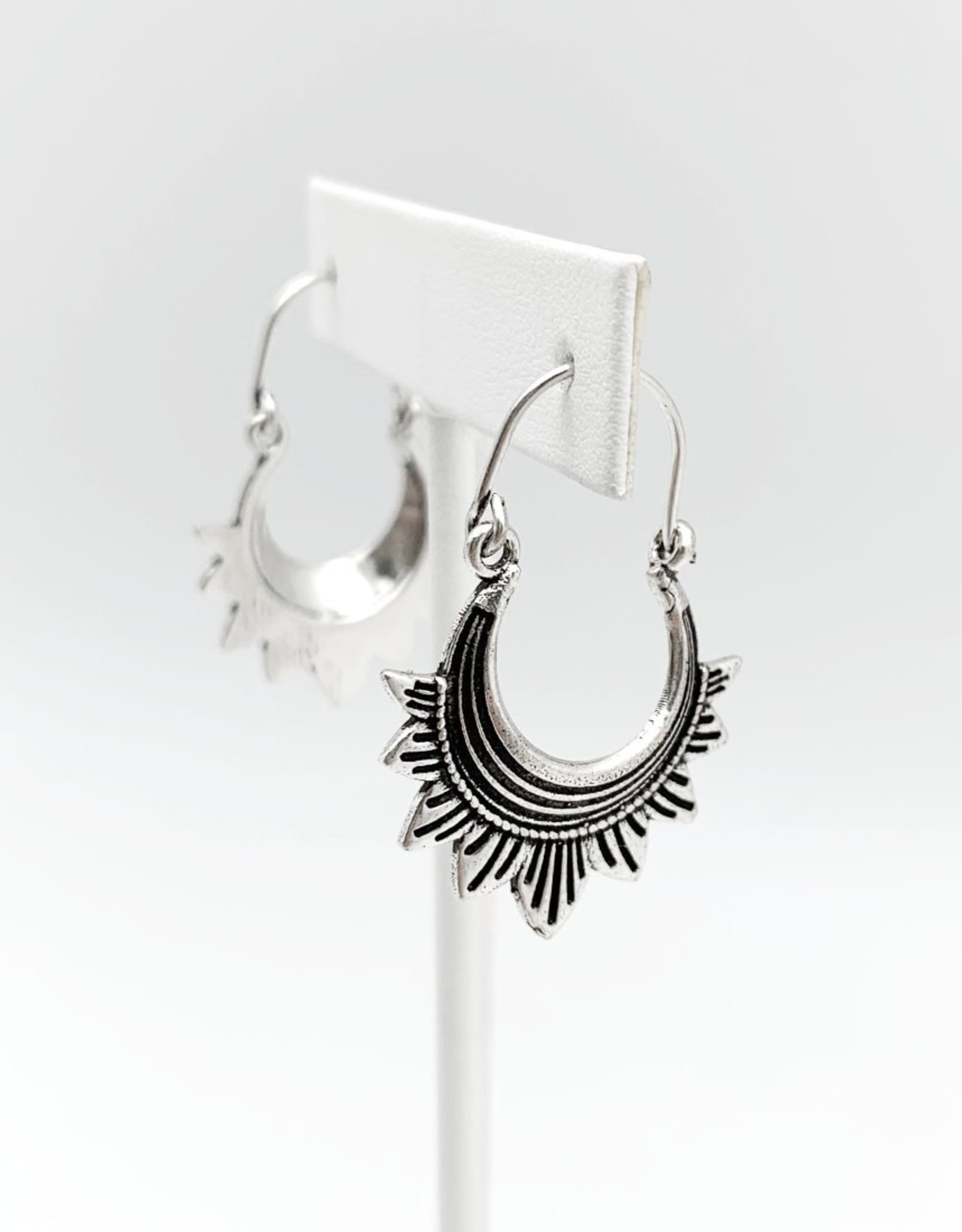 Faire/Anju Jewelry EARRINGS-TANVI DROP  STRIPED RAYS SLVR