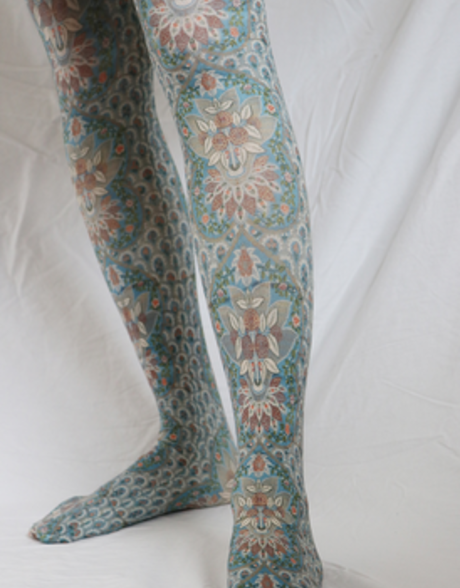 TIGHTS-PATTERN-MUSEUM OF ART2