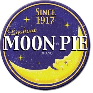 Rocket Fizz Lancaster's Magnet: Moon Pie Logo Round