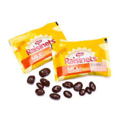 https://cdn.shoplightspeed.com/shops/637039/files/26195299/raisinets-milk-chocolate.jpg