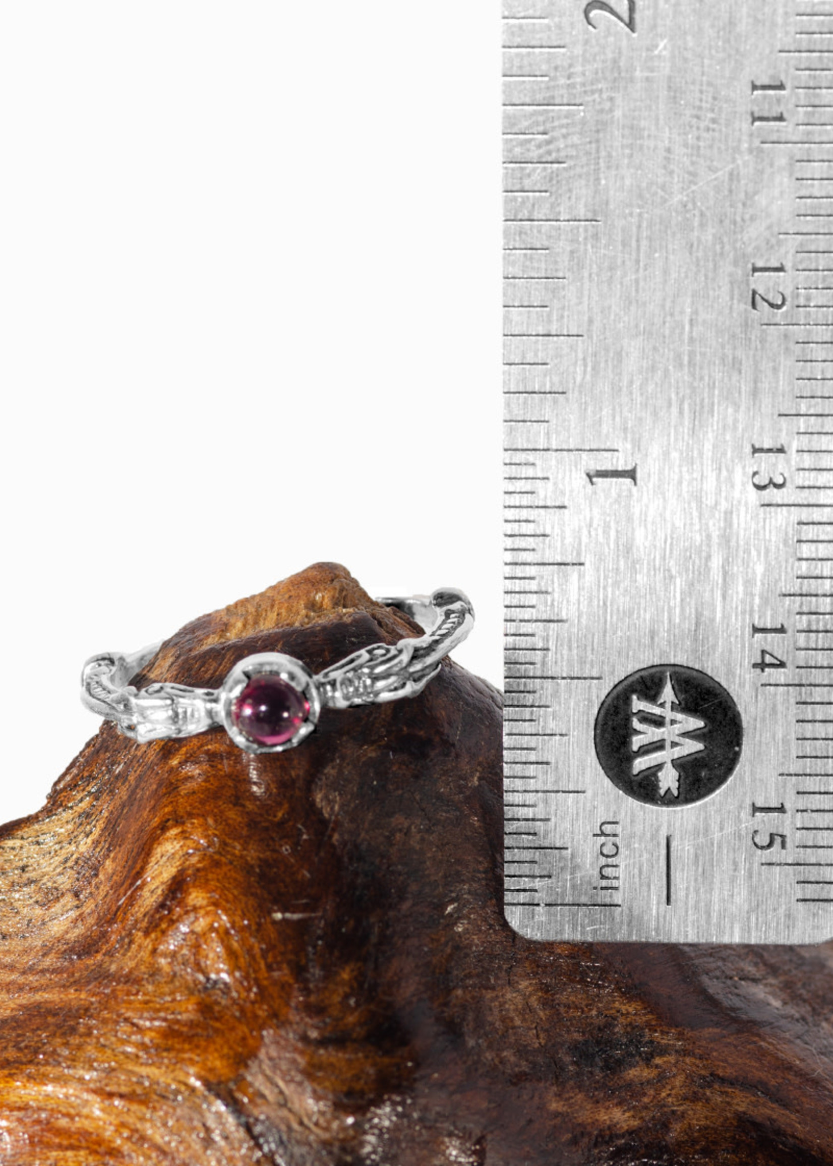 Wellstone Jewelry Small Dragon Ring Garnet