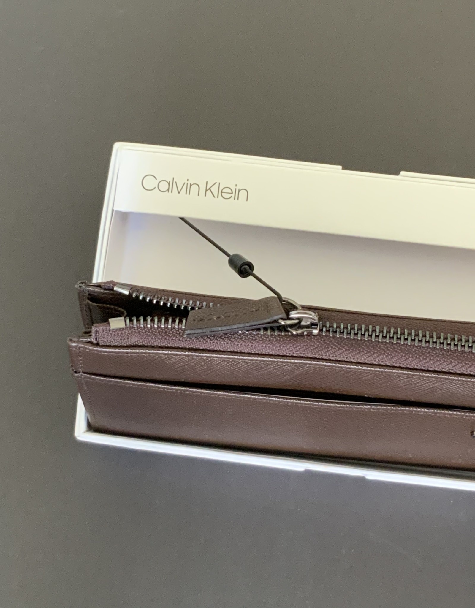 Calvin Klein Calvin Klein Saffiano Zip Continental Wallet
