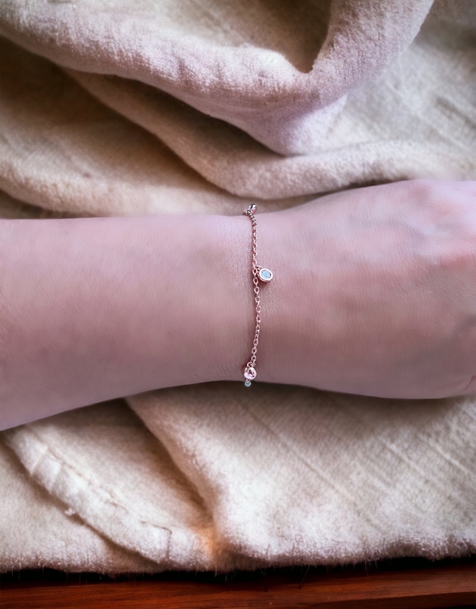 Finaella USA Fashion Jewelry Bracelet Dazzling Round Swarovski Crystals Gold Plated