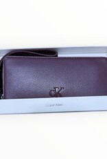 Calvin Klein Calvin Klein Ultralight Zip Around Wristlet