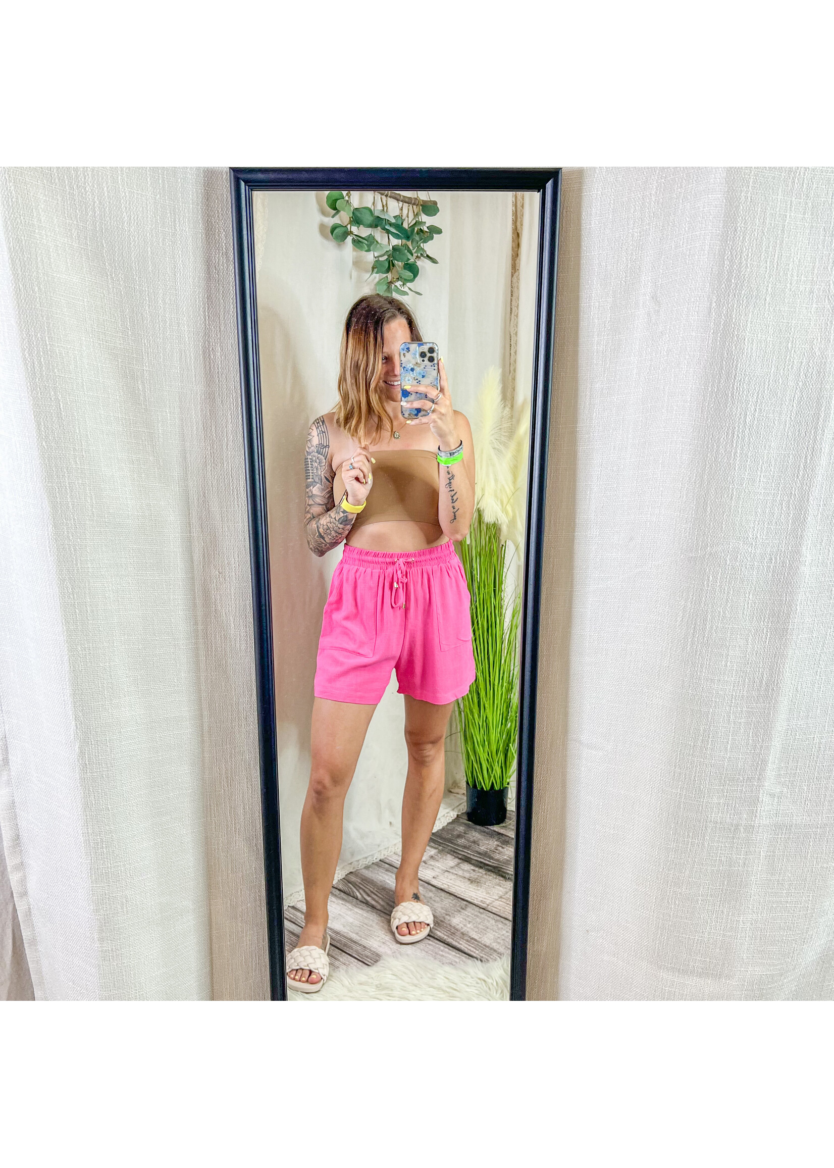 Standout Linen Shorts