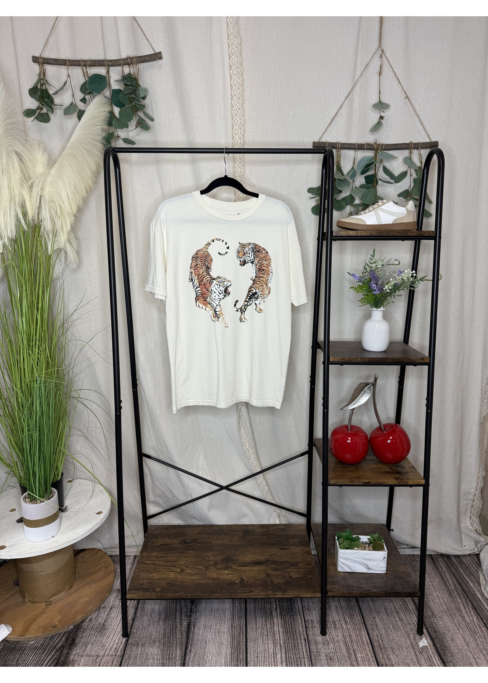 HRTandLUV Chase That Tail Top