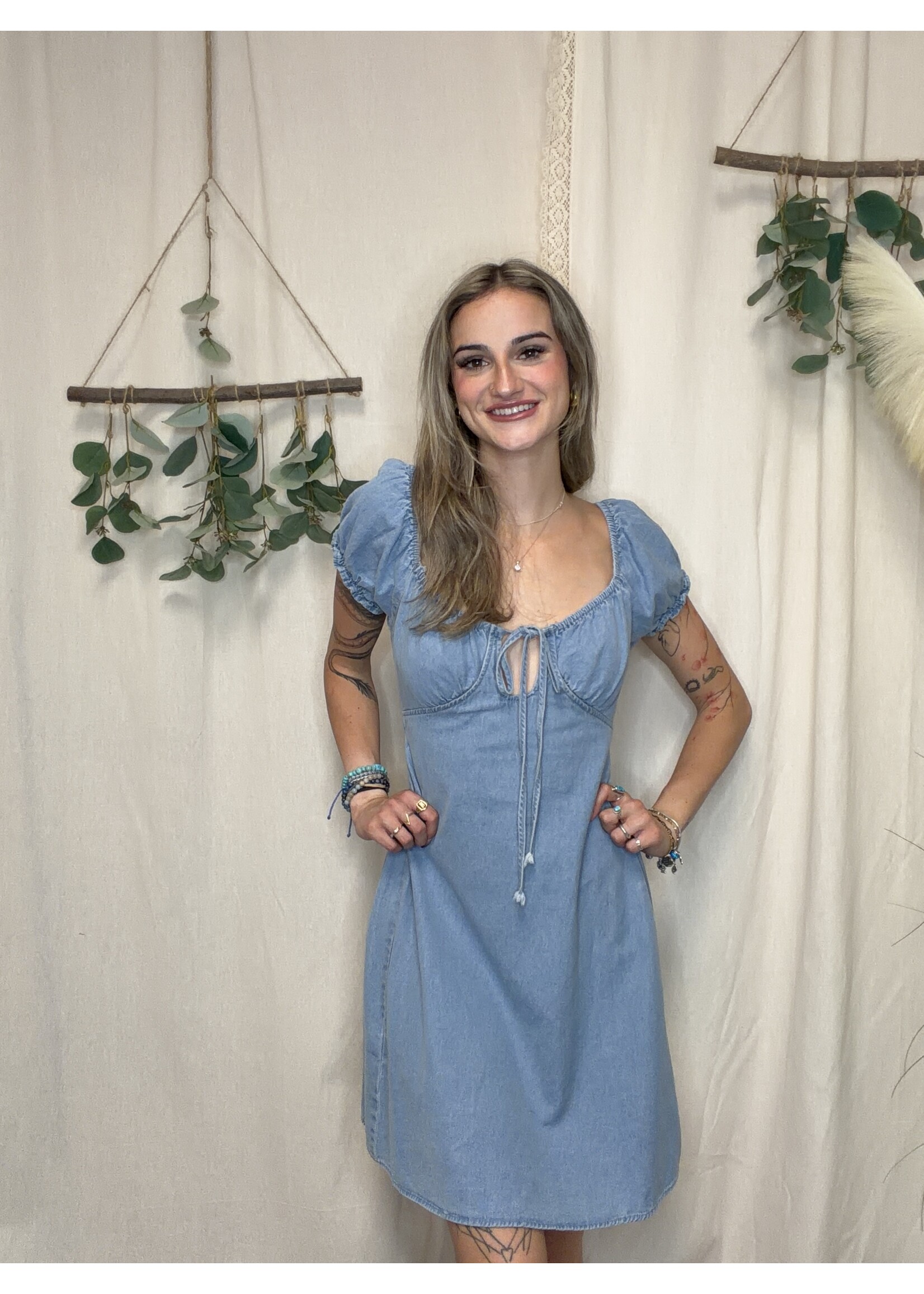 Wholesalesir Hollow Lace Up Bubble Sleeve Dress