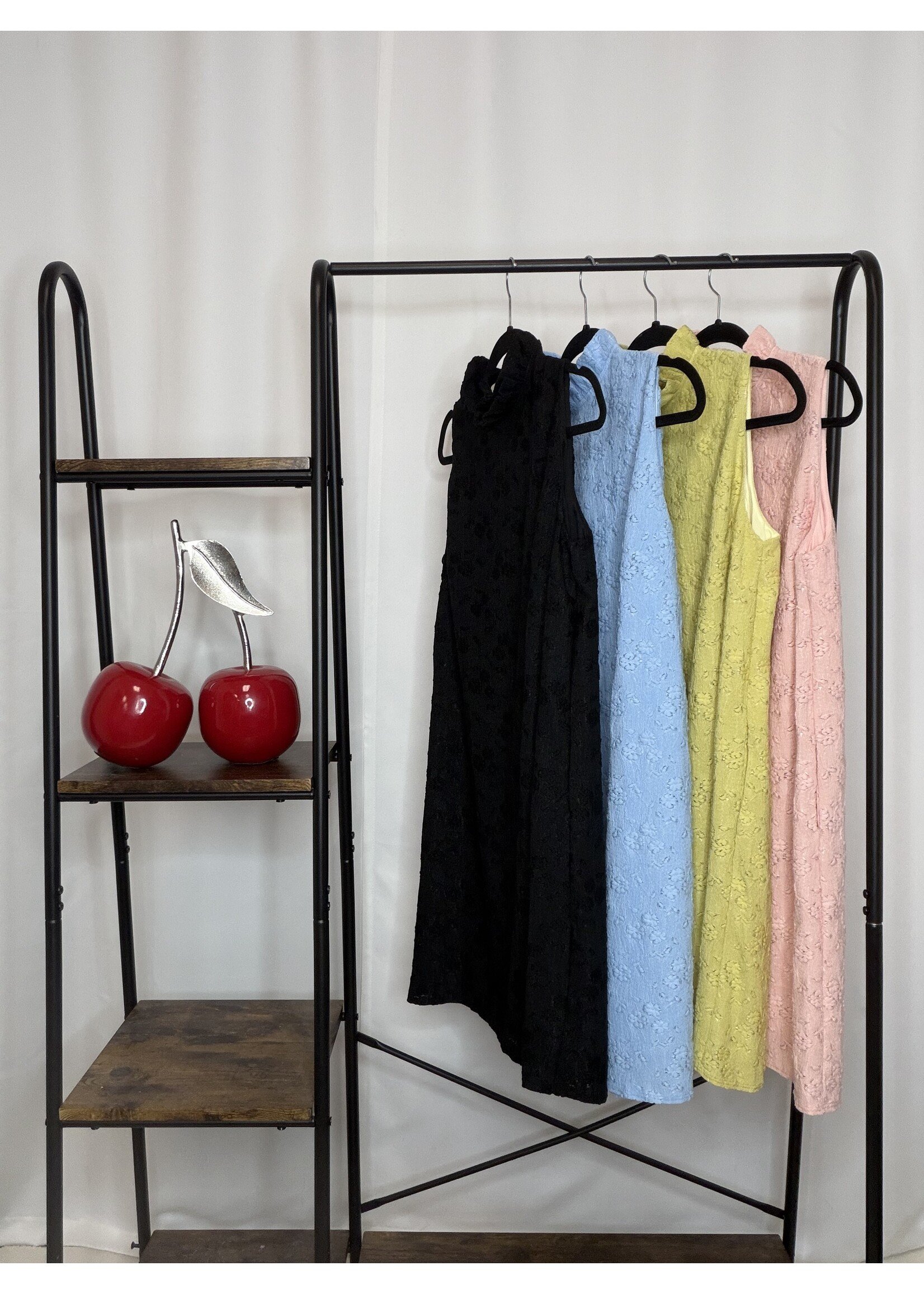 Lace Ruffled Sleeveless Dress