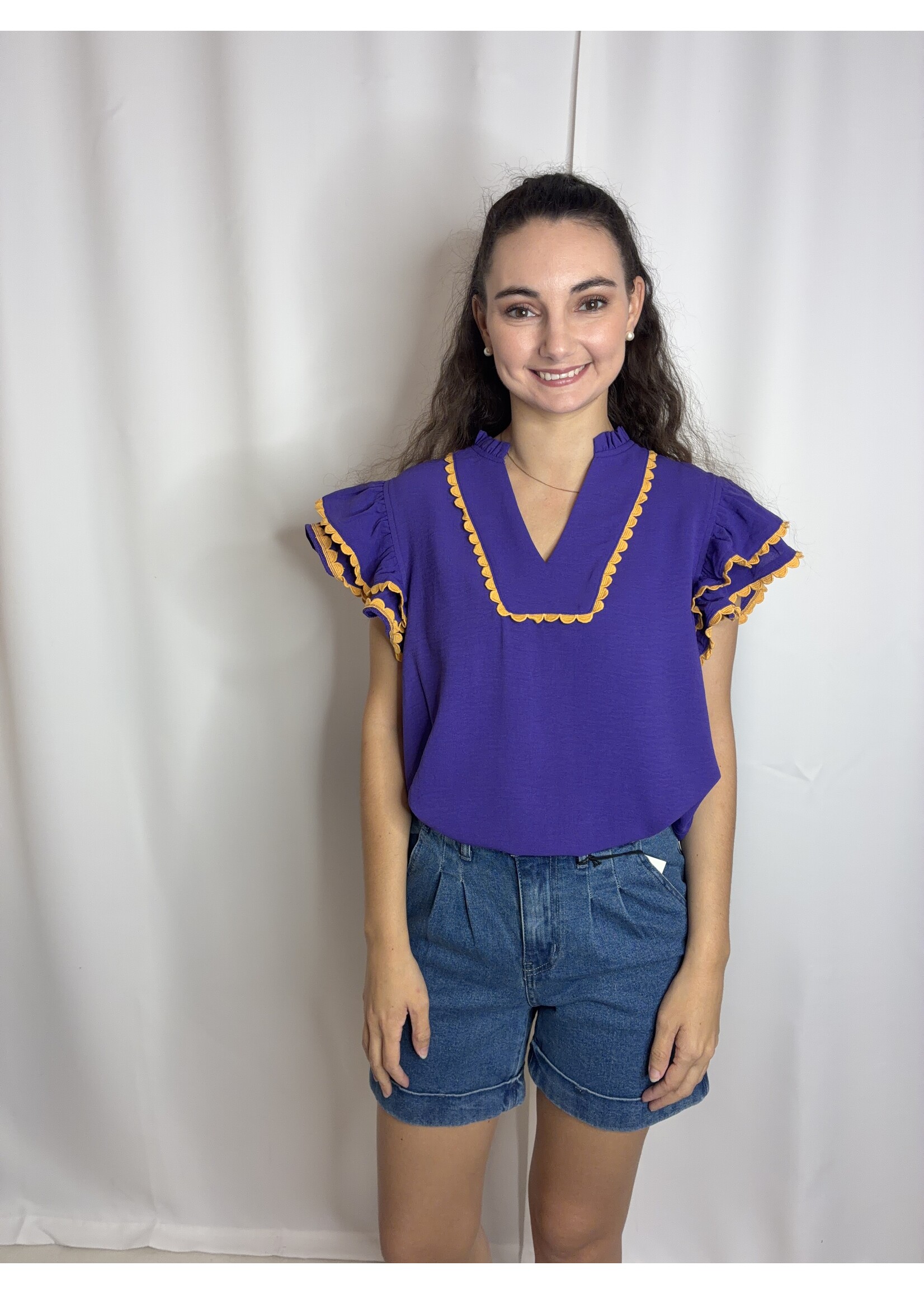 sewn and seen Scallop Trim Top
