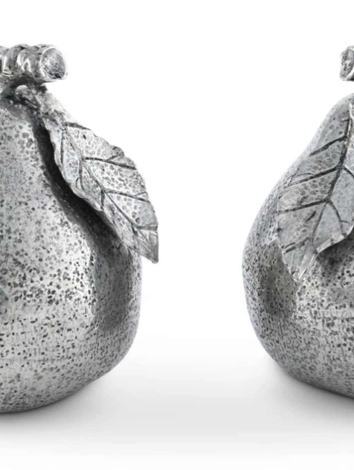 https://cdn.shoplightspeed.com/shops/637107/files/57897696/712x946x1/pewter-pear-salt-and-pepper-shakers.jpg