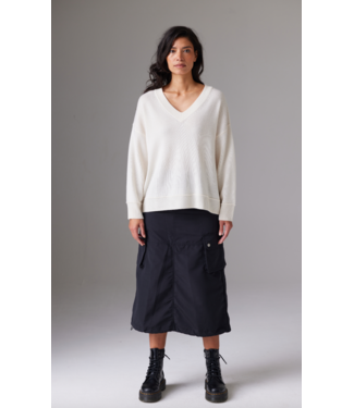 Crush Cashmere Pomelo Cashmere Chunky V-Neck Sweater-available in beige