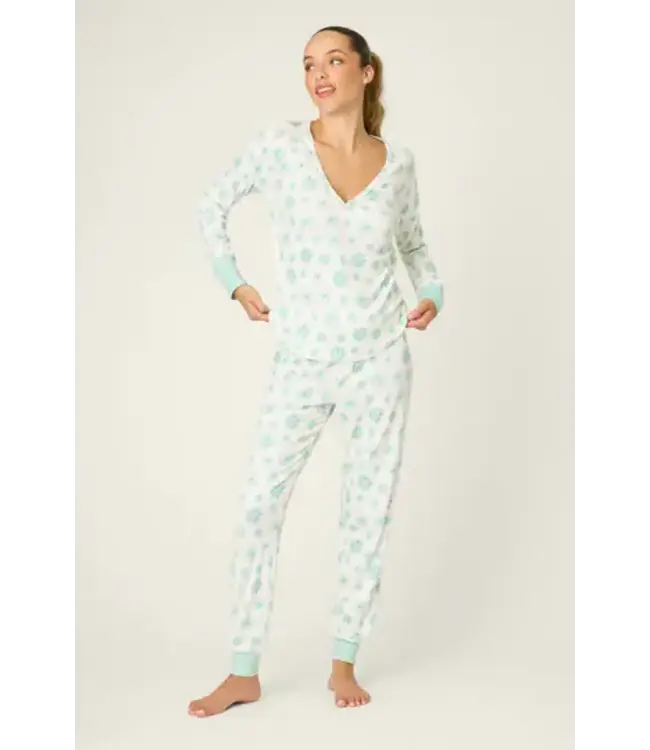Snowflake Wishes Pajama Set