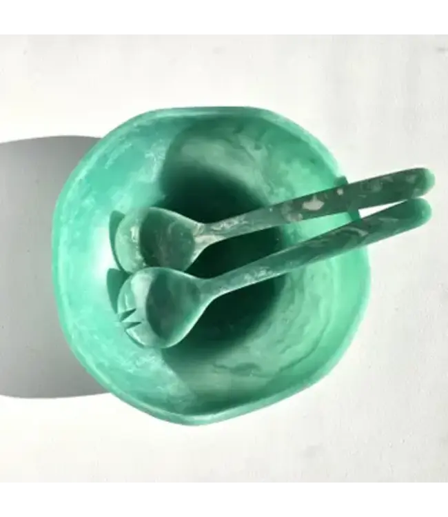 Wavy Resin Salad Bowl w Servers