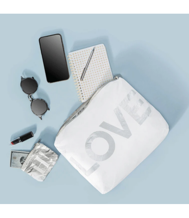 Hi Love Travel  "LOVE" Zipper Pouch